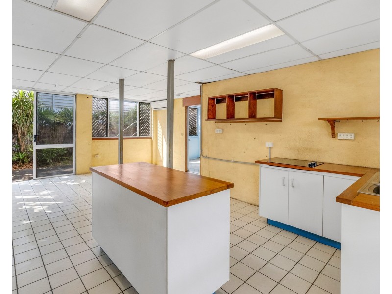 20 Tills Street, Westcourt QLD 4870