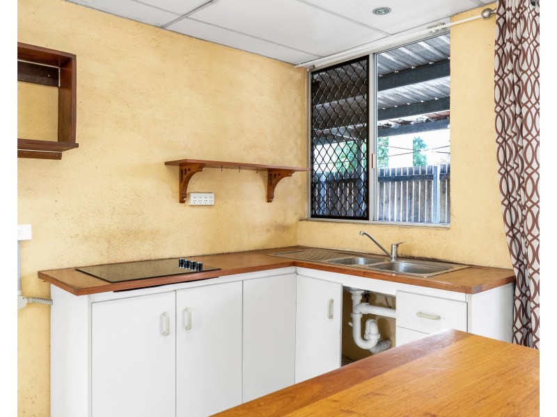 20 Tills Street, Westcourt QLD 4870