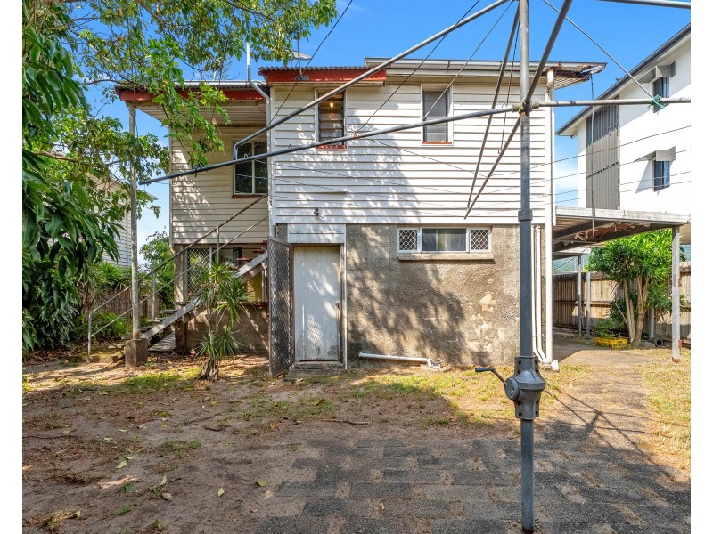 20 Tills Street, Westcourt QLD 4870