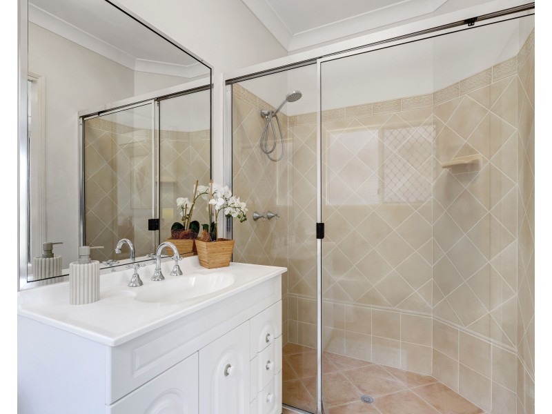 40 Herald Street, Bentley Park QLD 4869