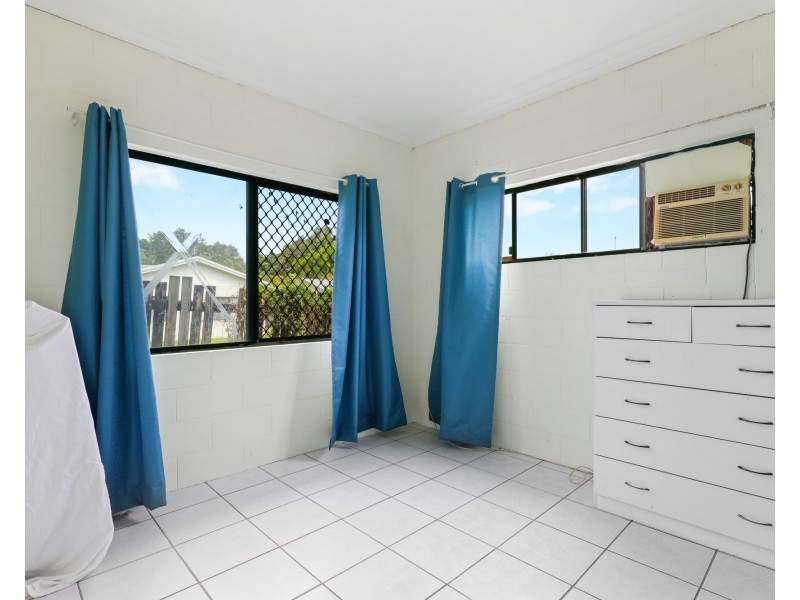 6 Yates Court, White Rock QLD 4868