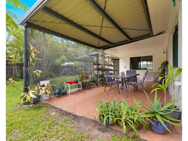 6 Yates Court, White Rock QLD 4868