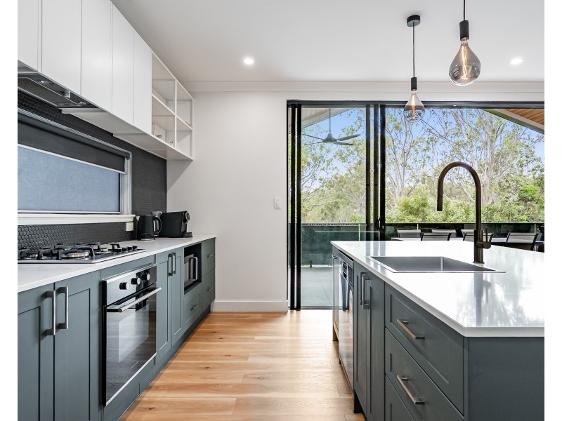 31 Black Gully Road, Tinaroo QLD 4872