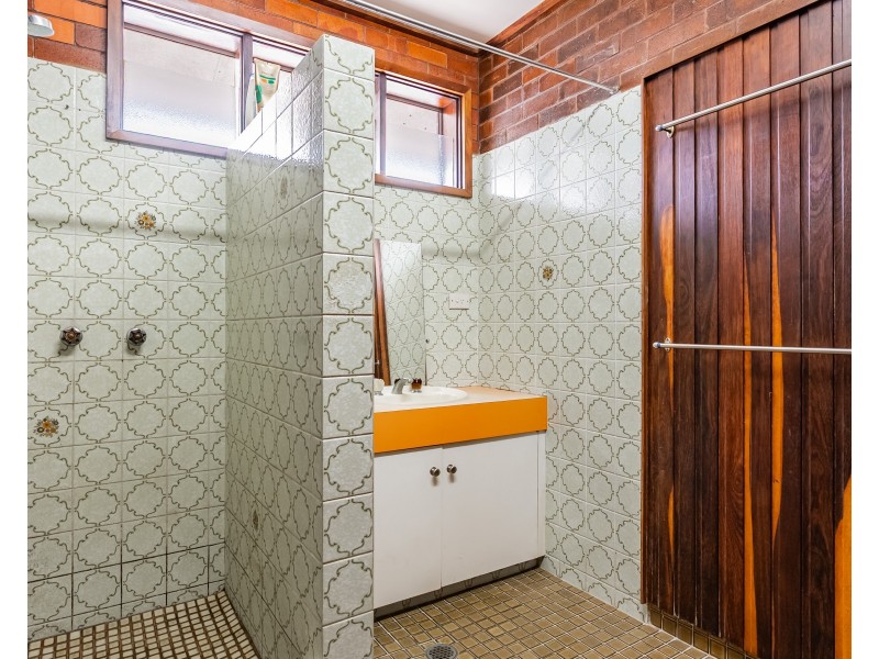 9 Mimosa Street, Holloways Beach QLD 4878