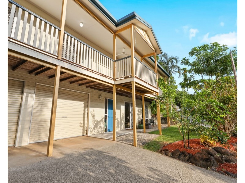 6 Powell Place, Bentley Park QLD 4869