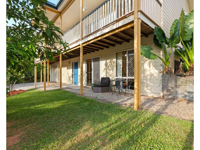 6 Powell Place, Bentley Park QLD 4869