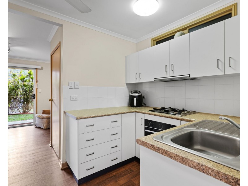 6 Powell Place, Bentley Park QLD 4869