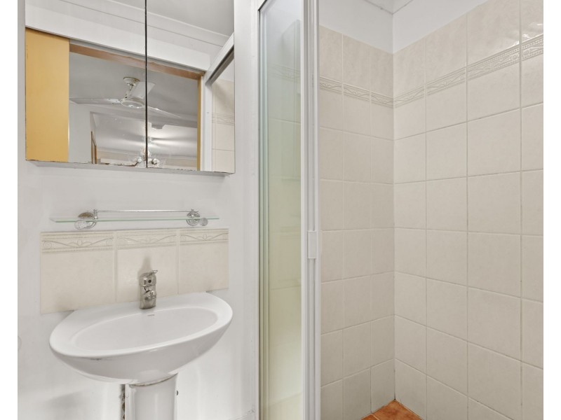 6 Powell Place, Bentley Park QLD 4869