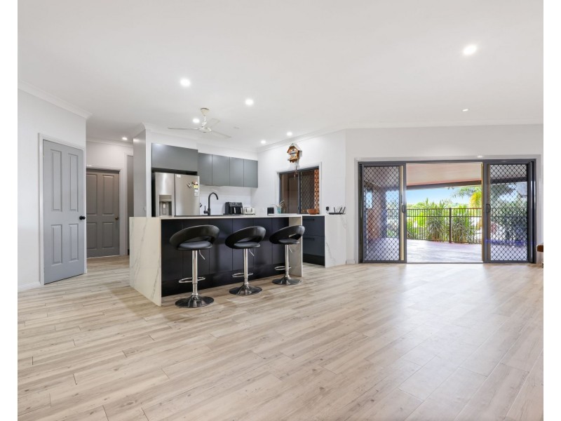82 Anderson Road, Woree QLD 4868
