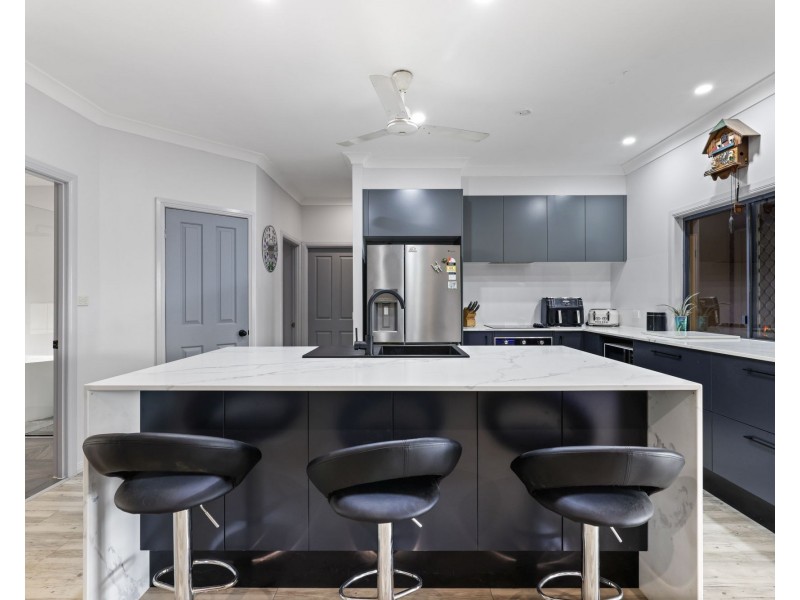 82 Anderson Road, Woree QLD 4868