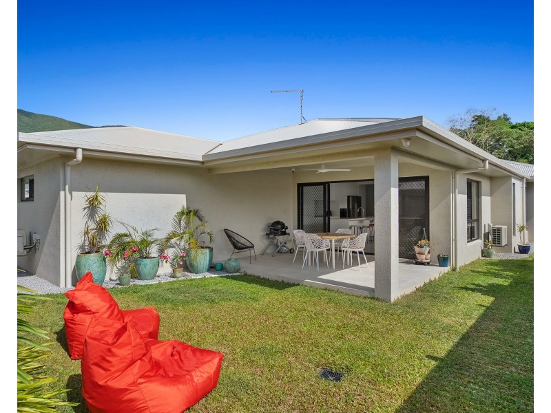 17 Oxbow Loop, Redlynch QLD 4870