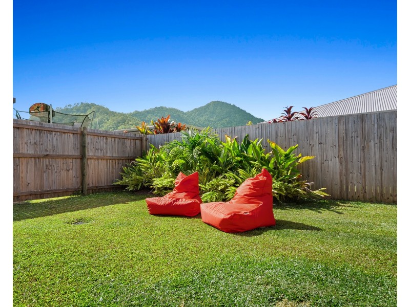 17 Oxbow Loop, Redlynch QLD 4870