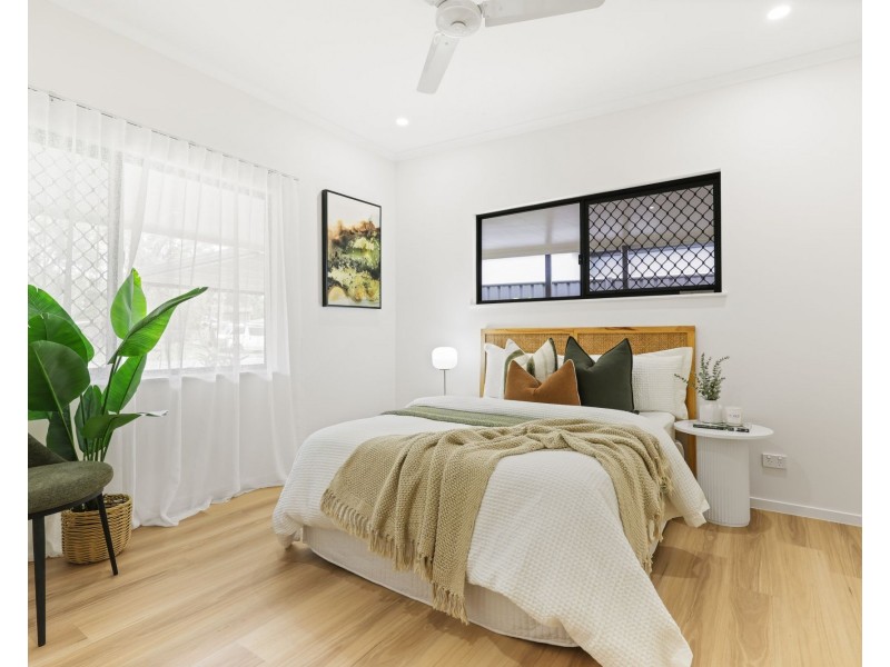 54 Waite Street, Machans Beach QLD 4878