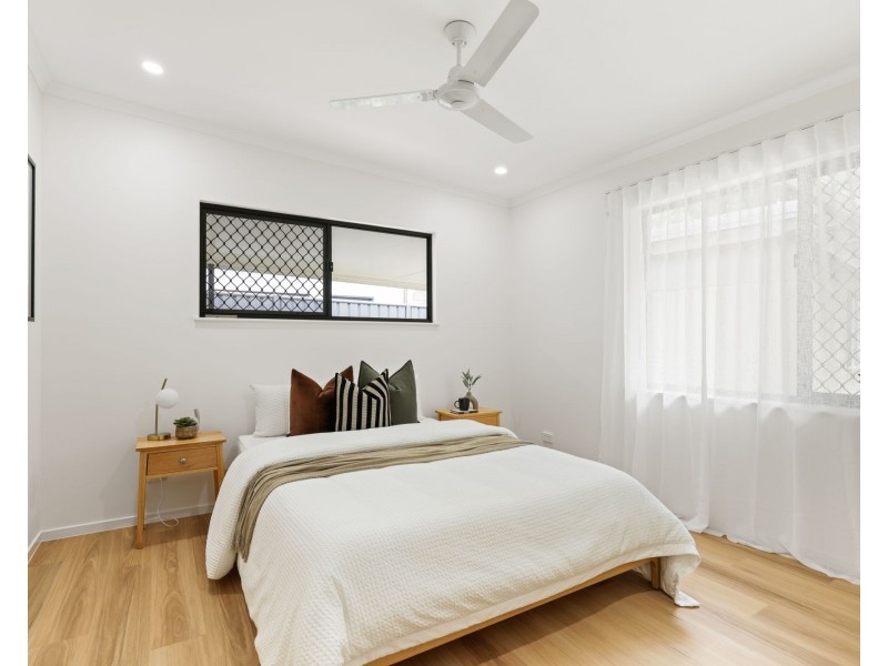 54 Waite Street, Machans Beach QLD 4878