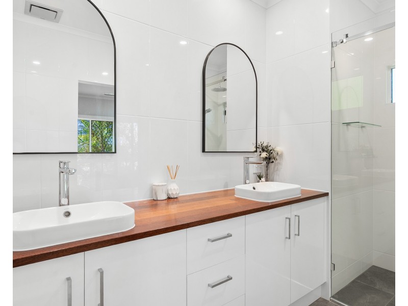 26 Finch Street, Bayview Heights QLD 4868