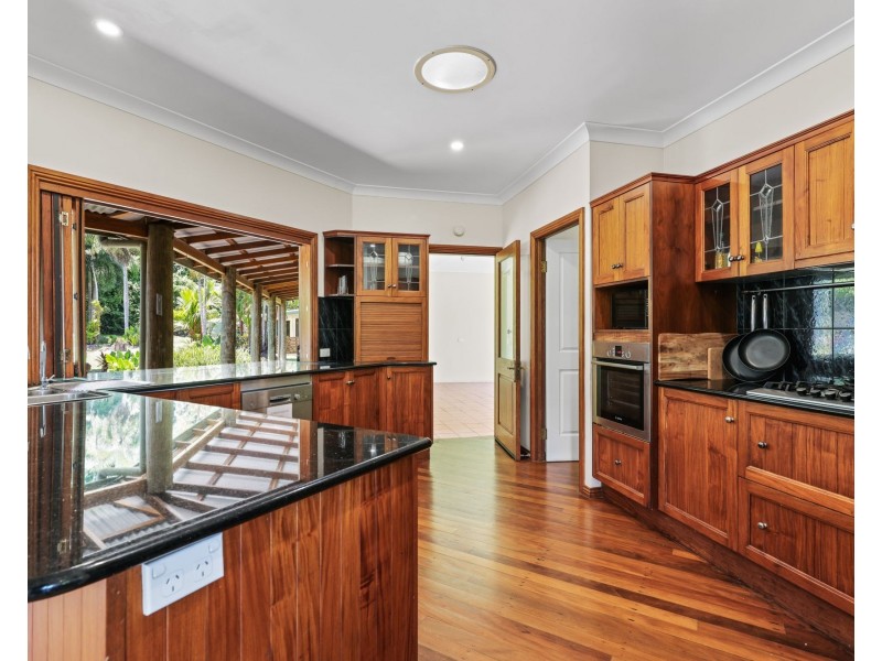 69863 Bruce Highway, Aloomba QLD 4871