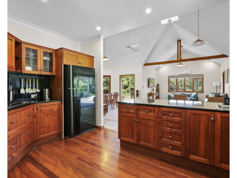 69863 Bruce Highway, Aloomba QLD 4871