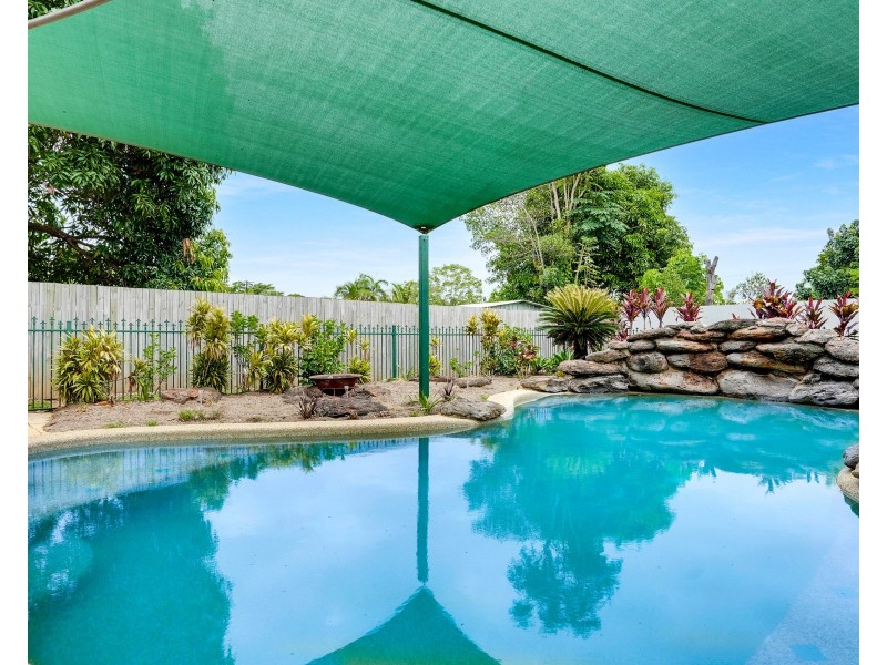 4 Moana Close, Woree QLD 4868