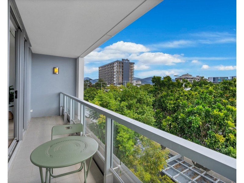 328/1 Marlin Parade, Cairns City QLD 4870