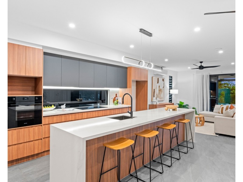 50-52 East Parkridge Drive, Brinsmead QLD 4870