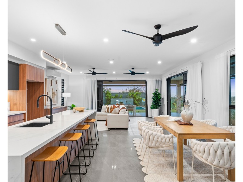 50-52 East Parkridge Drive, Brinsmead QLD 4870