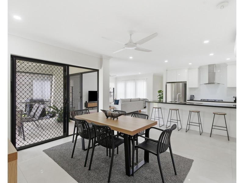 5 Lochern Elbow, Mount Peter QLD 4869