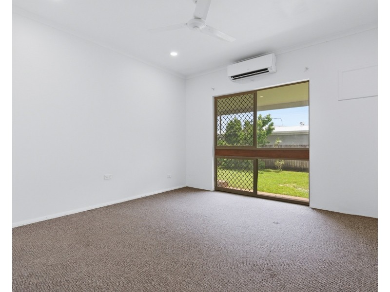 5 Sharon Street, Smithfield QLD 4878