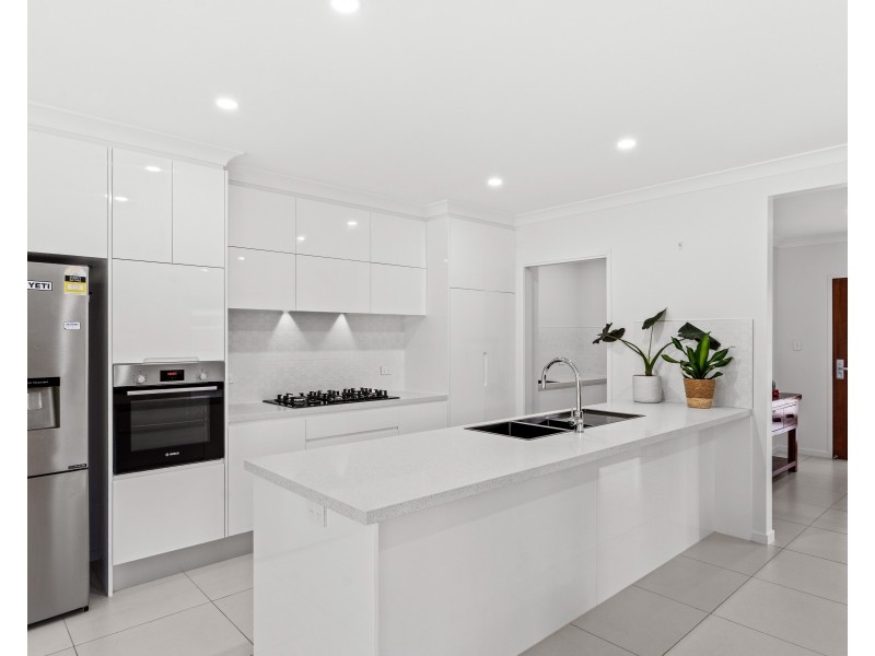 4  Horseshoe Court, Clifton Beach QLD 4879