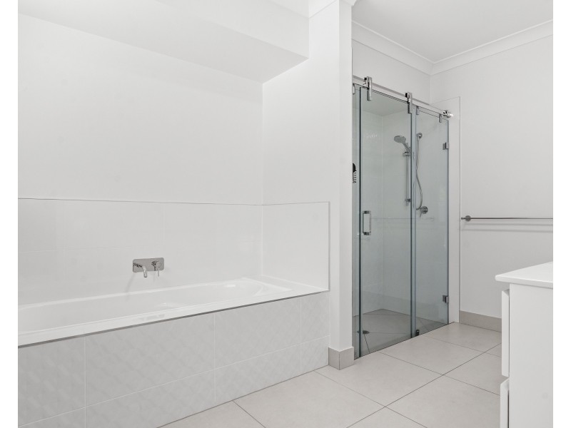 4  Horseshoe Court, Clifton Beach QLD 4879