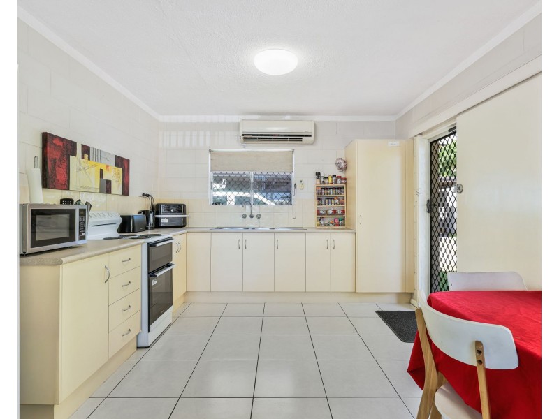 5/281 Lake Street, Cairns North QLD 4870