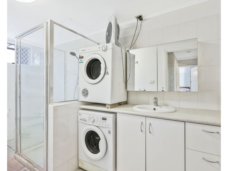 5/281 Lake Street, Cairns North QLD 4870