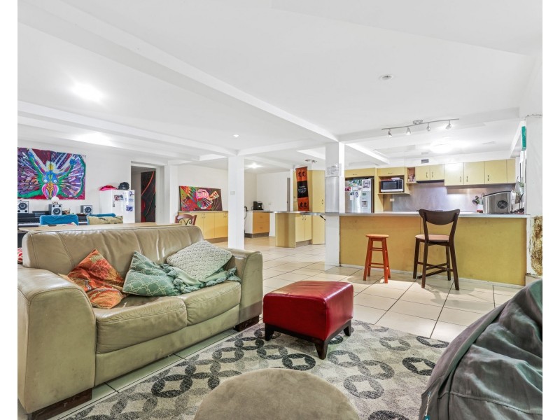 16-18 Edward Street, Cairns North QLD 4870