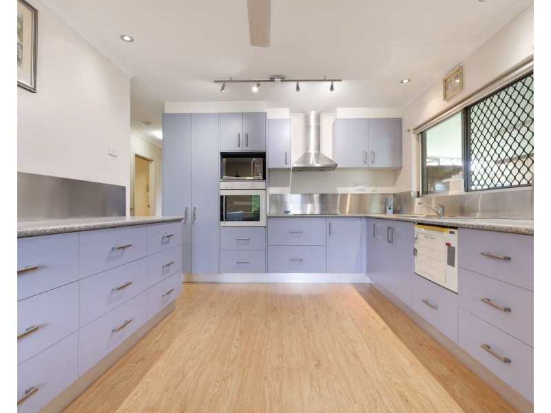 2 Dahlia Close, Mooroobool QLD 4870