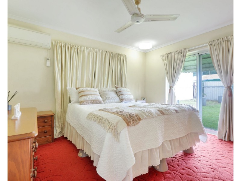 2 Dahlia Close, Mooroobool QLD 4870