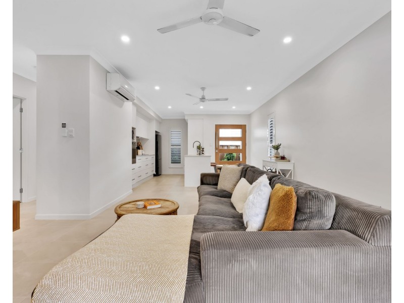 207a Greenslopes Street, Edge Hill QLD 4870