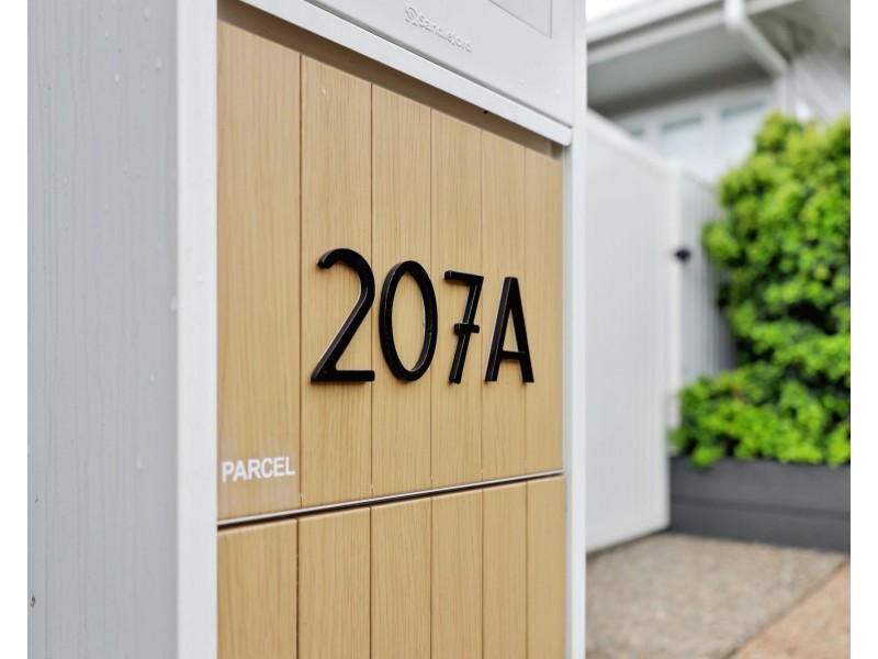 207a Greenslopes Street, Edge Hill QLD 4870