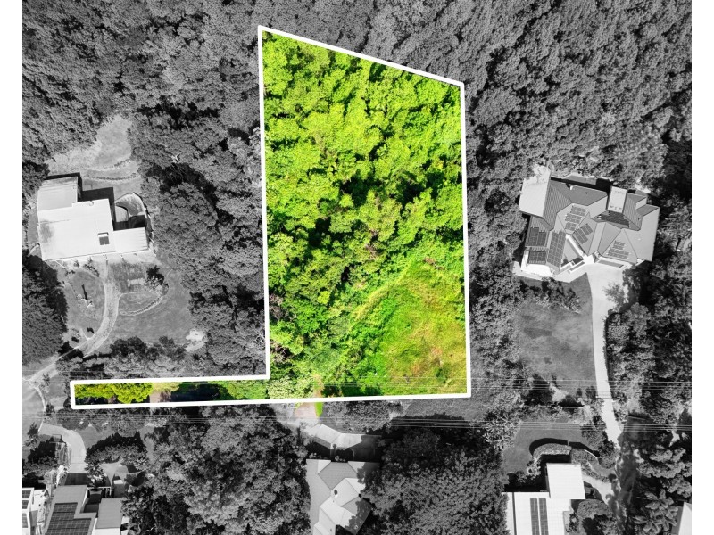 8 Julian Close, Mooroobool QLD 4870