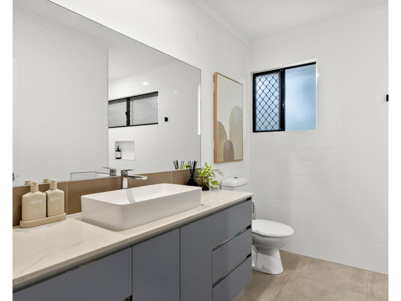 26-28 Evergreen Street, Clifton Beach QLD 4879