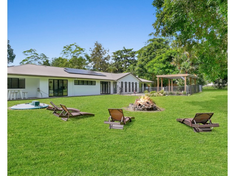 26-28 Evergreen Street, Clifton Beach QLD 4879