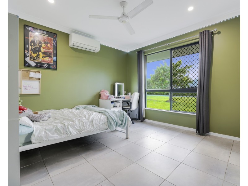 76B Giffin Road, White Rock QLD 4868