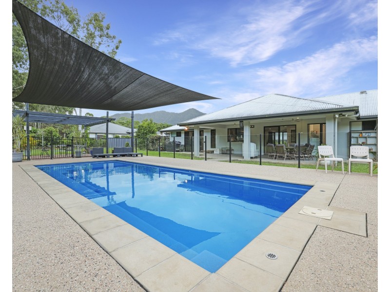 76B Giffin Road, White Rock QLD 4868