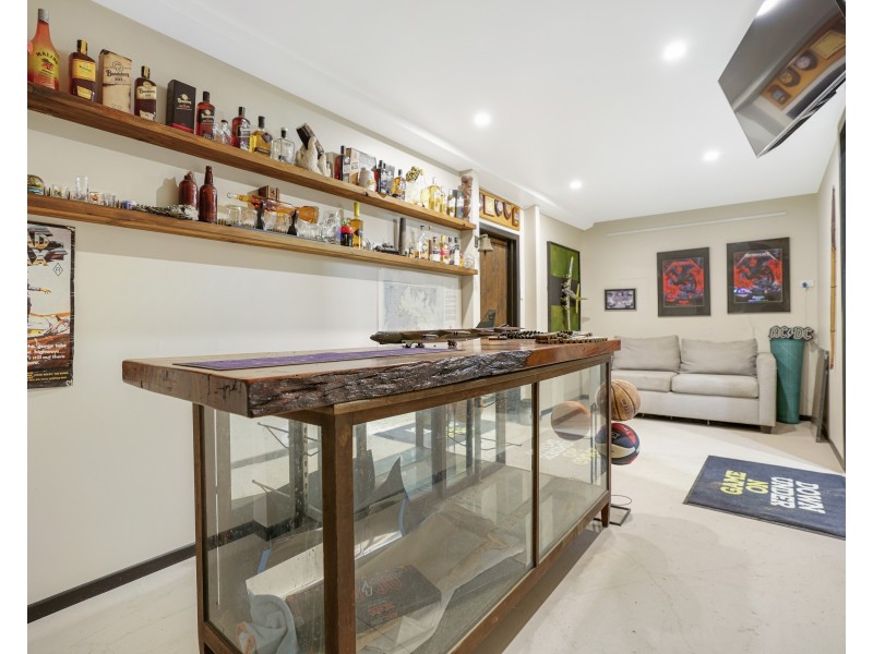 76B Giffin Road, White Rock QLD 4868