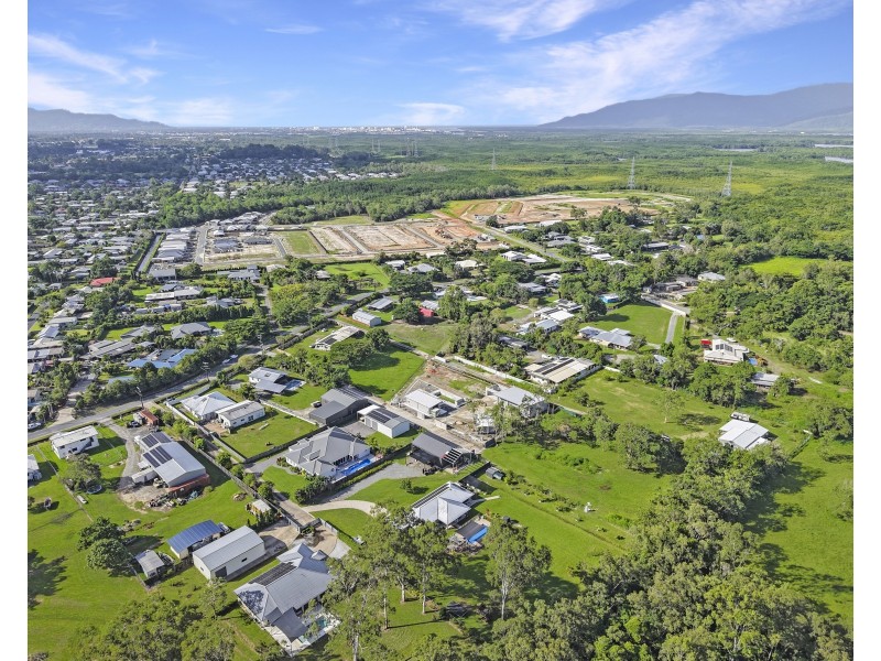 76B Giffin Road, White Rock QLD 4868