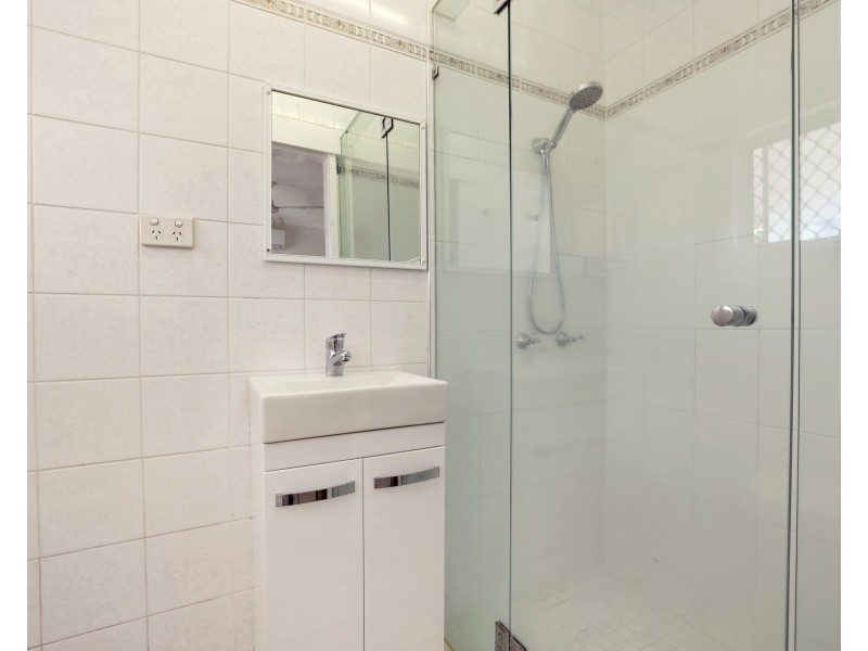 6 Boonaree Close, Mount Sheridan QLD 4868