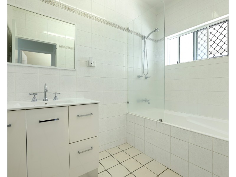 6 Boonaree Close, Mount Sheridan QLD 4868