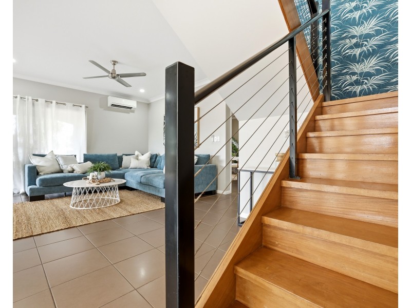 1 Torazzi Place, Mooroobool QLD 4870