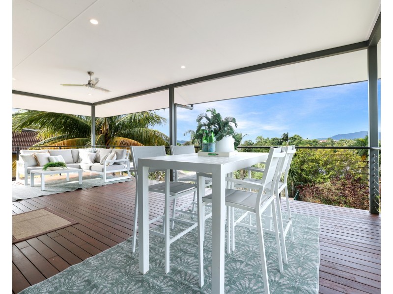 1 Torazzi Place, Mooroobool QLD 4870