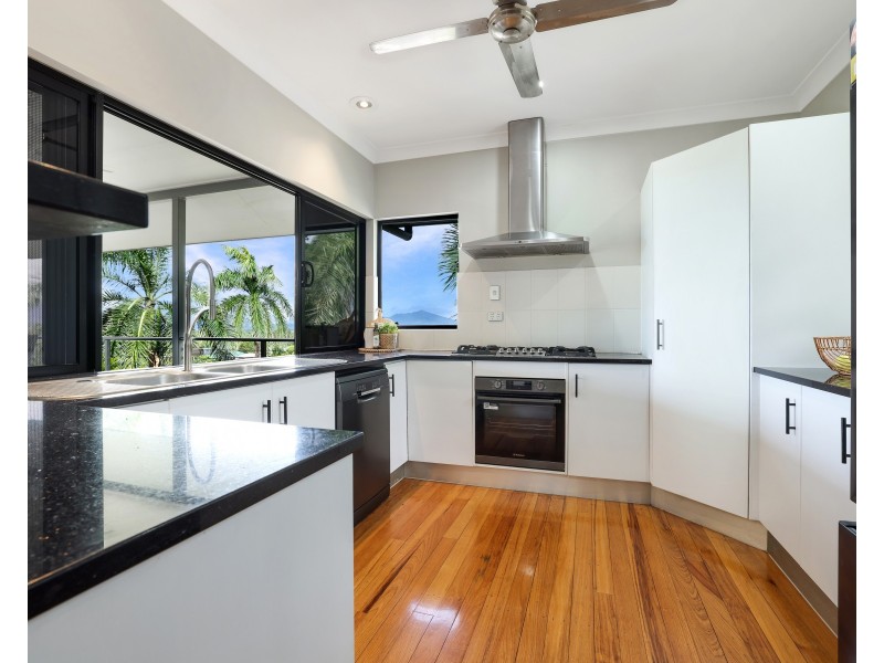 1 Torazzi Place, Mooroobool QLD 4870