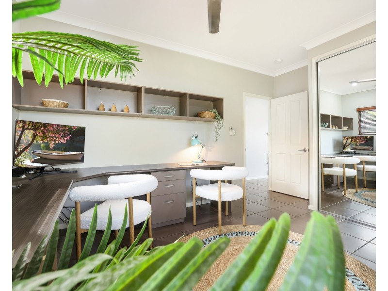 1 Torazzi Place, Mooroobool QLD 4870