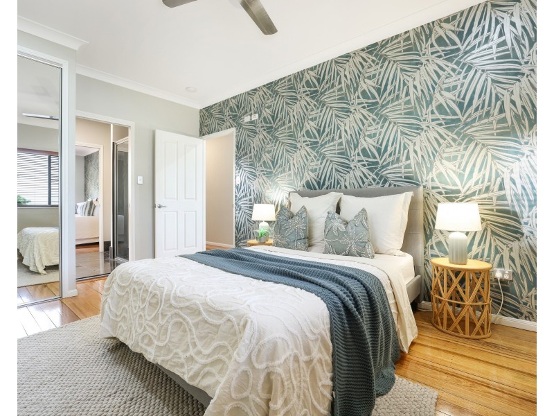 1 Torazzi Place, Mooroobool QLD 4870